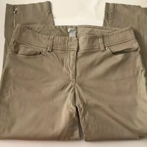 CACHE Women’s pants Capris size 10 tan